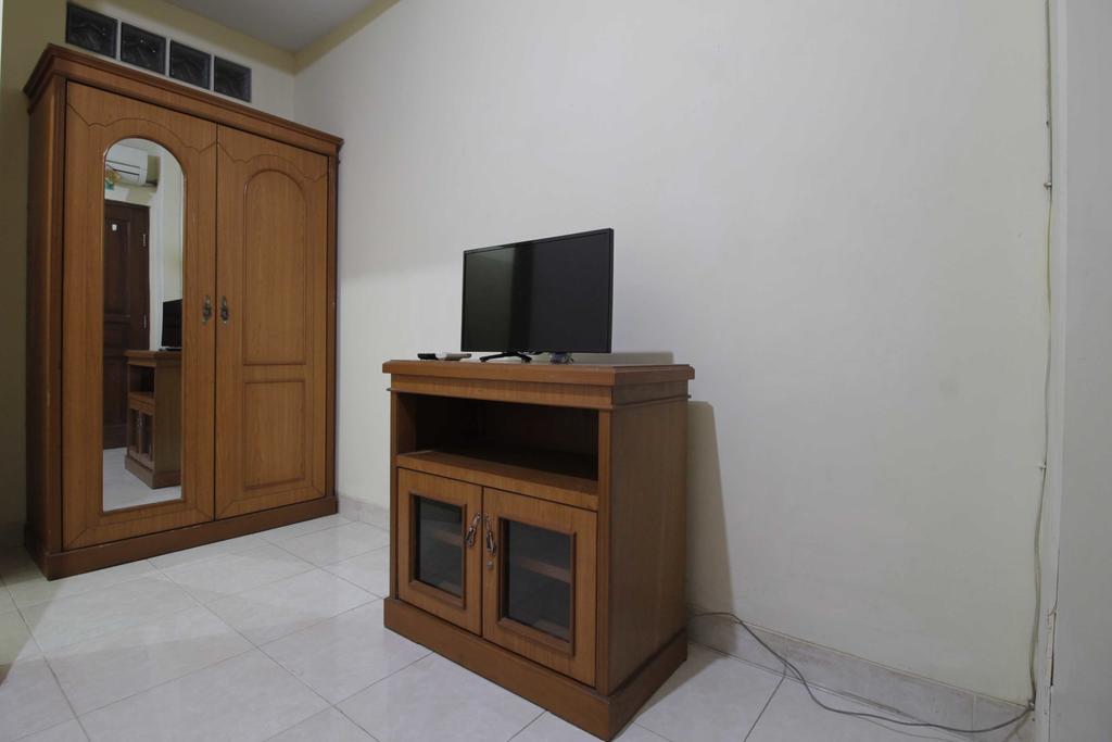 Reddoorz Near Ciputra World Kuningan 3 Hotel Jakarta Bagian luar foto