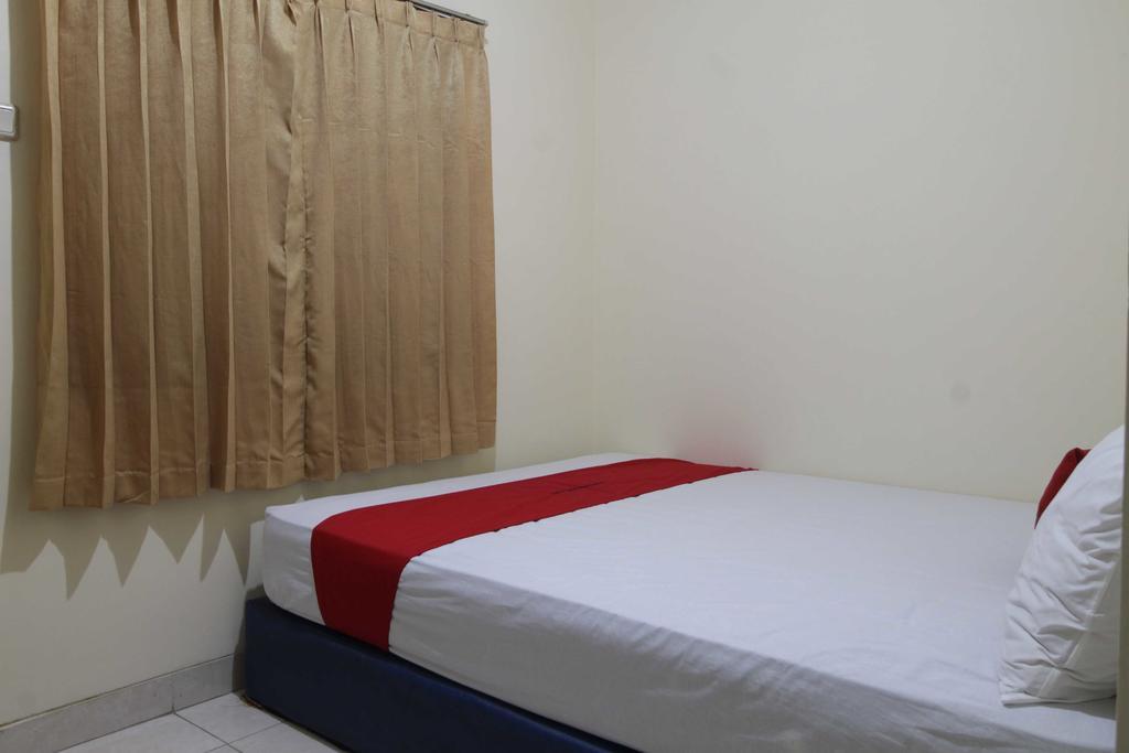 Reddoorz Near Ciputra World Kuningan 3 Hotel Jakarta Bagian luar foto